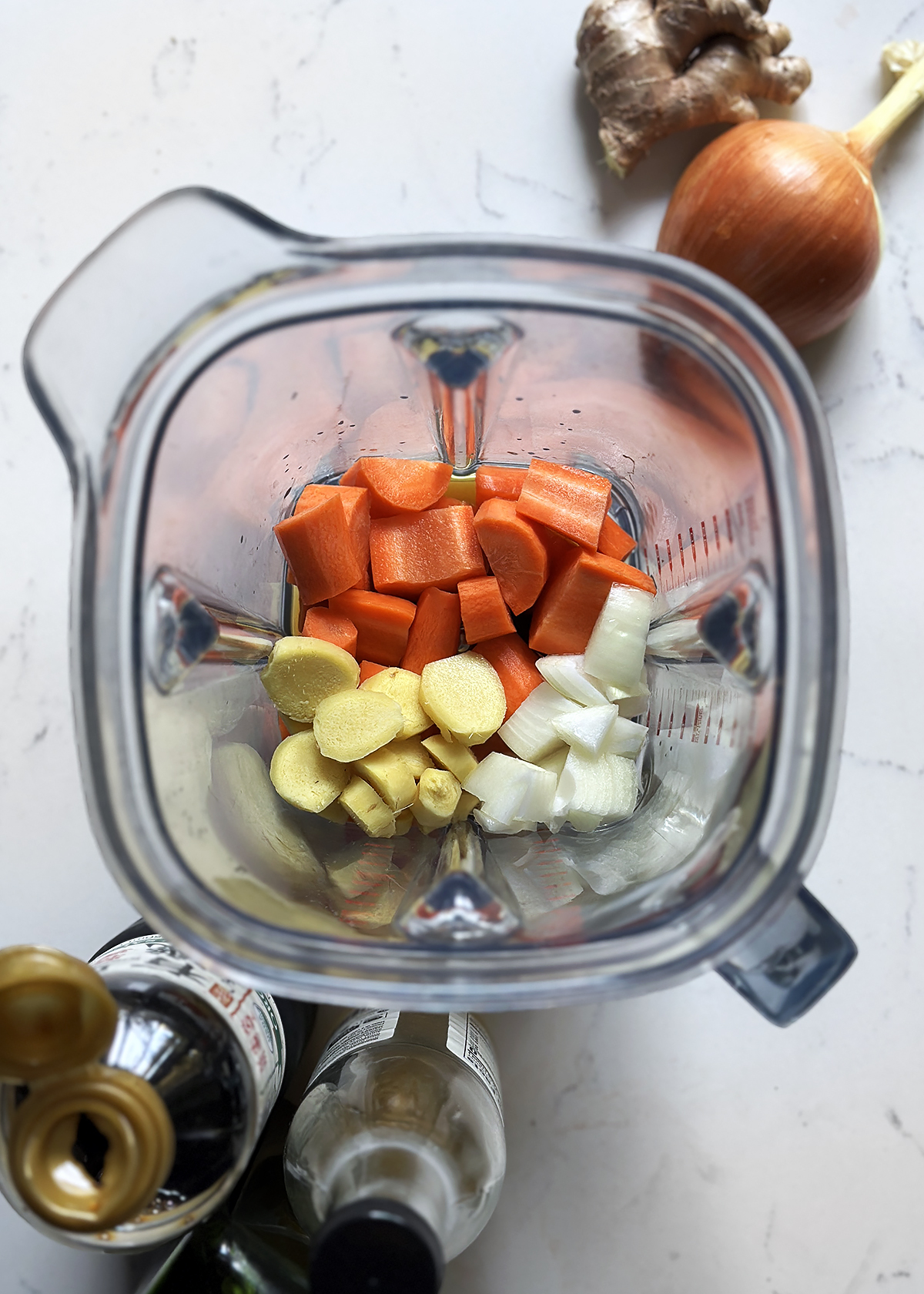 carrot ginger dressing ingredients in blender