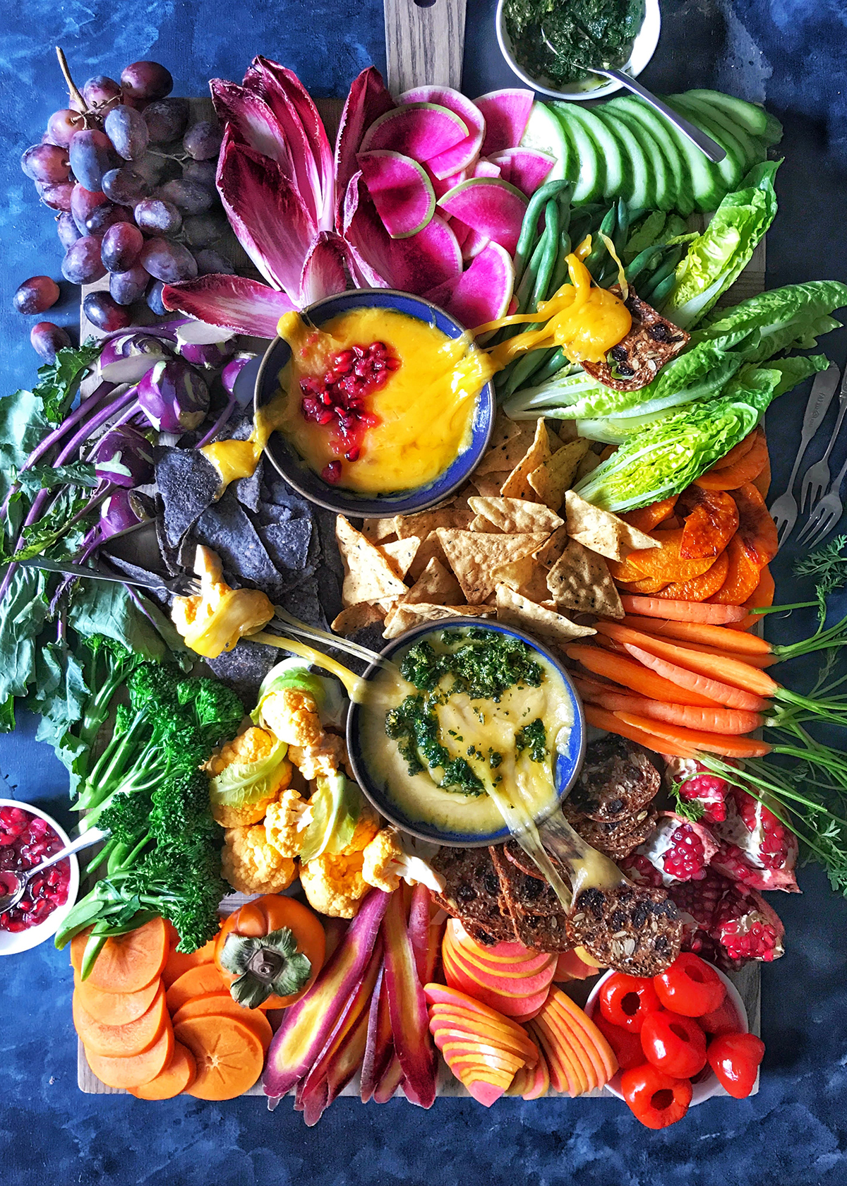 crudites platter with cheese dips
