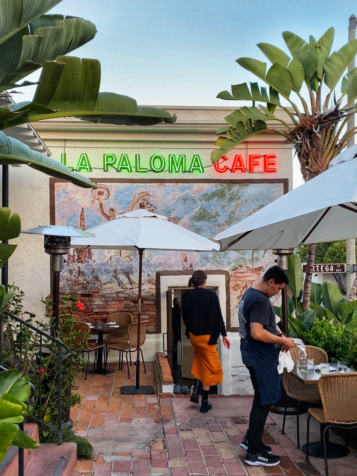 La Paloma Cafe, Santa Barbara, outdoor patio seating
