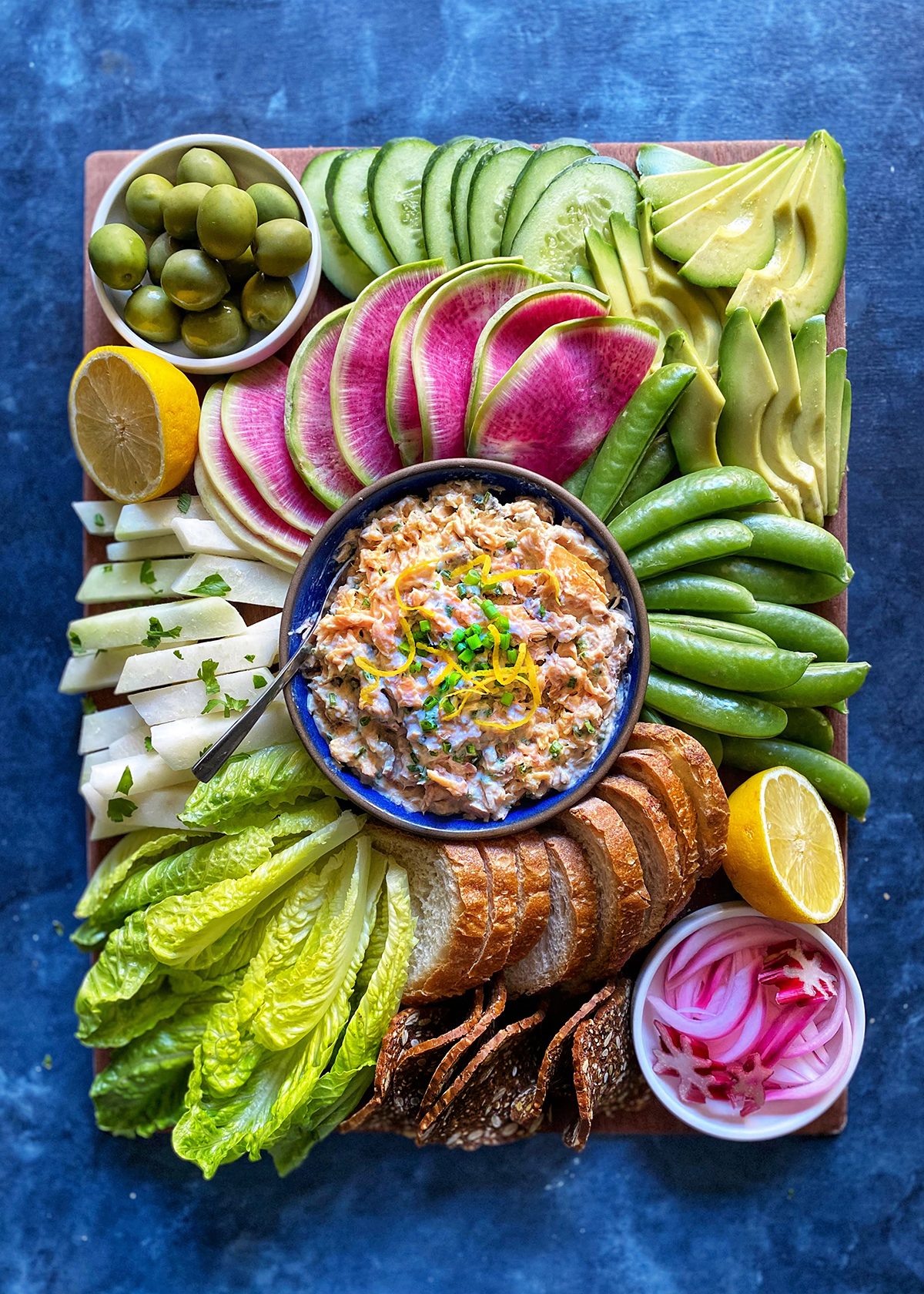smoked salmon dip with vegetables and bread