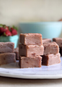 strawberry mochi cake